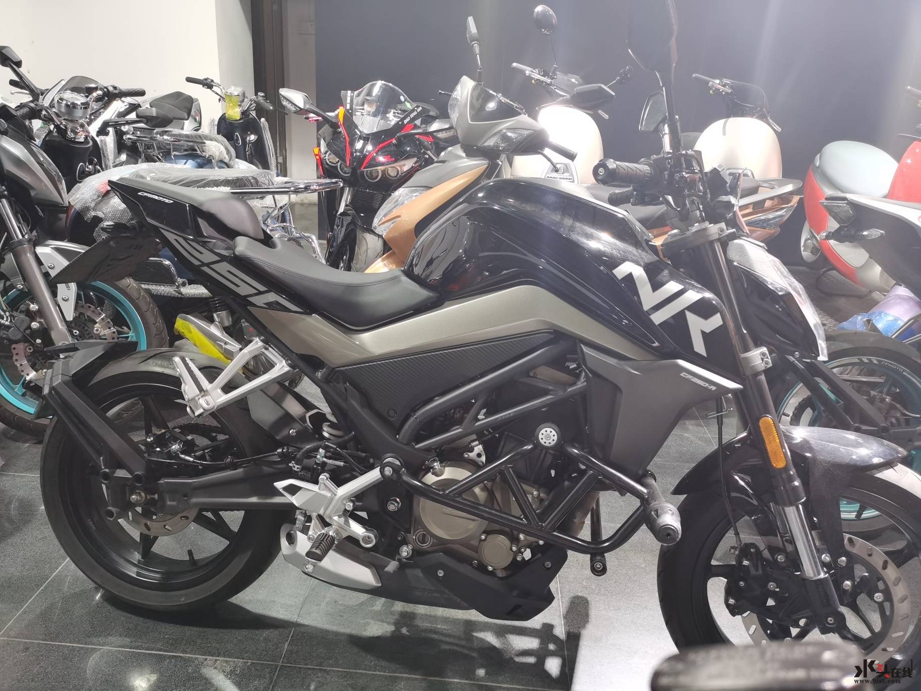 春风250nk街车